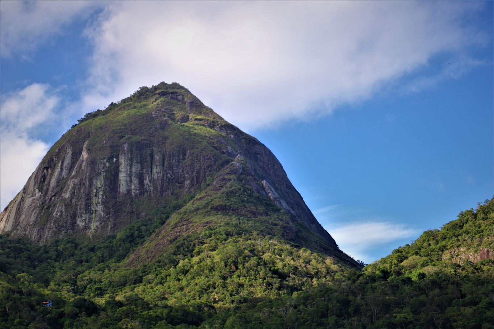 Canon EOS 750D (EOS Rebel T6i / EOS Kiss X8i) sample photo. Mountain, landscape, sky photography