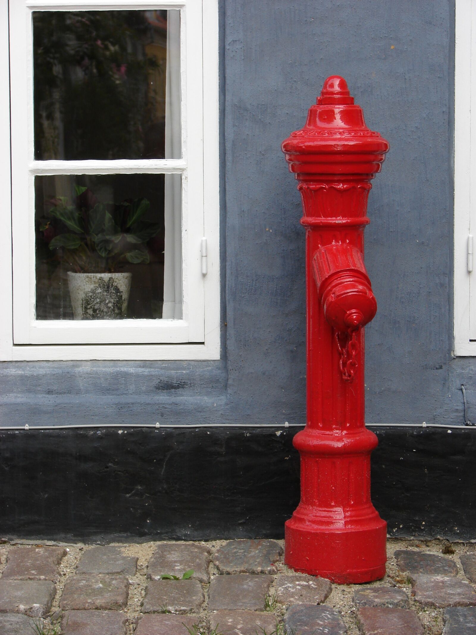 Sony DSC-H2 sample photo. Hydrant, denmark, still life photography