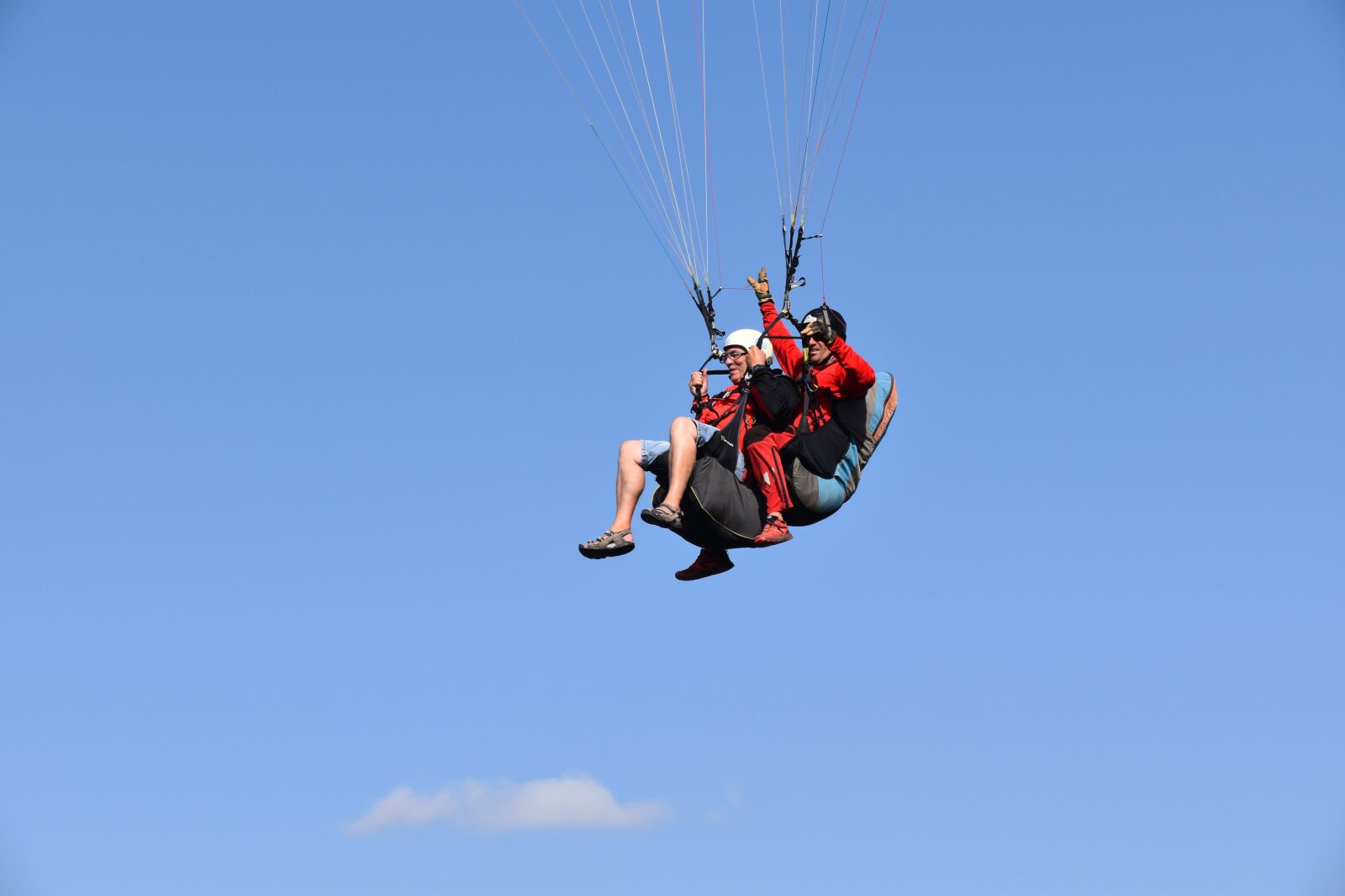 Nikon D5600 sample photo. Paragliding, two-seater, pair photography