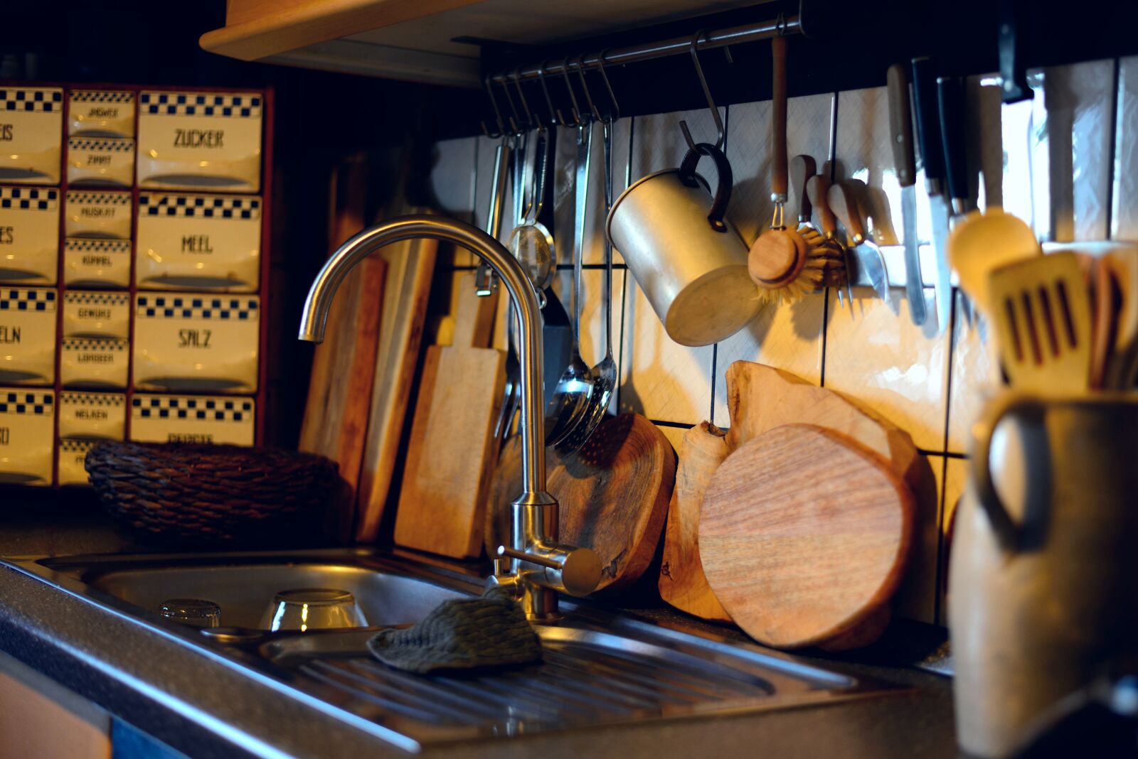 Nikon D610 sample photo. Kitchen, kitchen utensils, sink photography