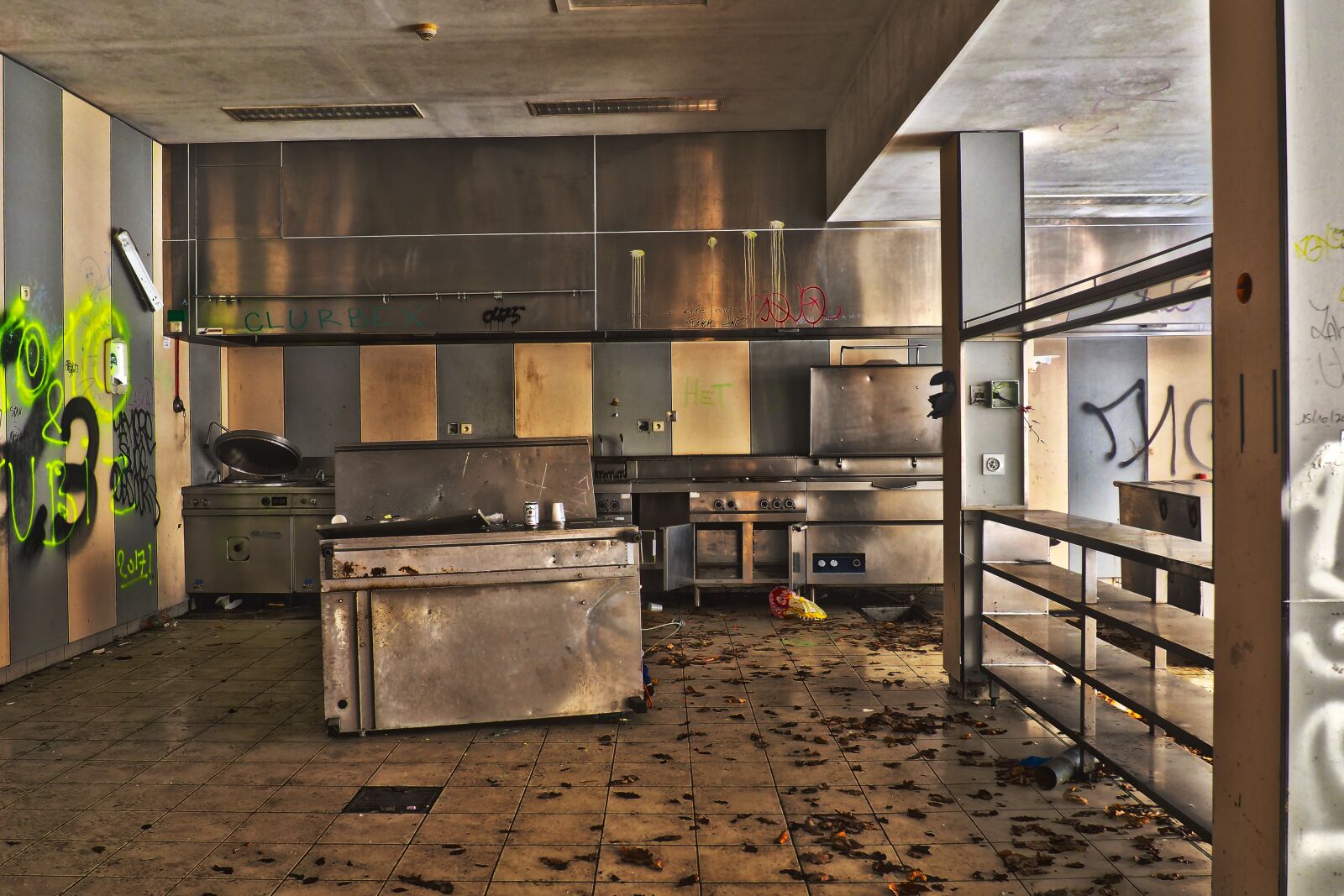 Olympus OM-D E-M10 sample photo. Lost places, pforphoto, abandoned photography