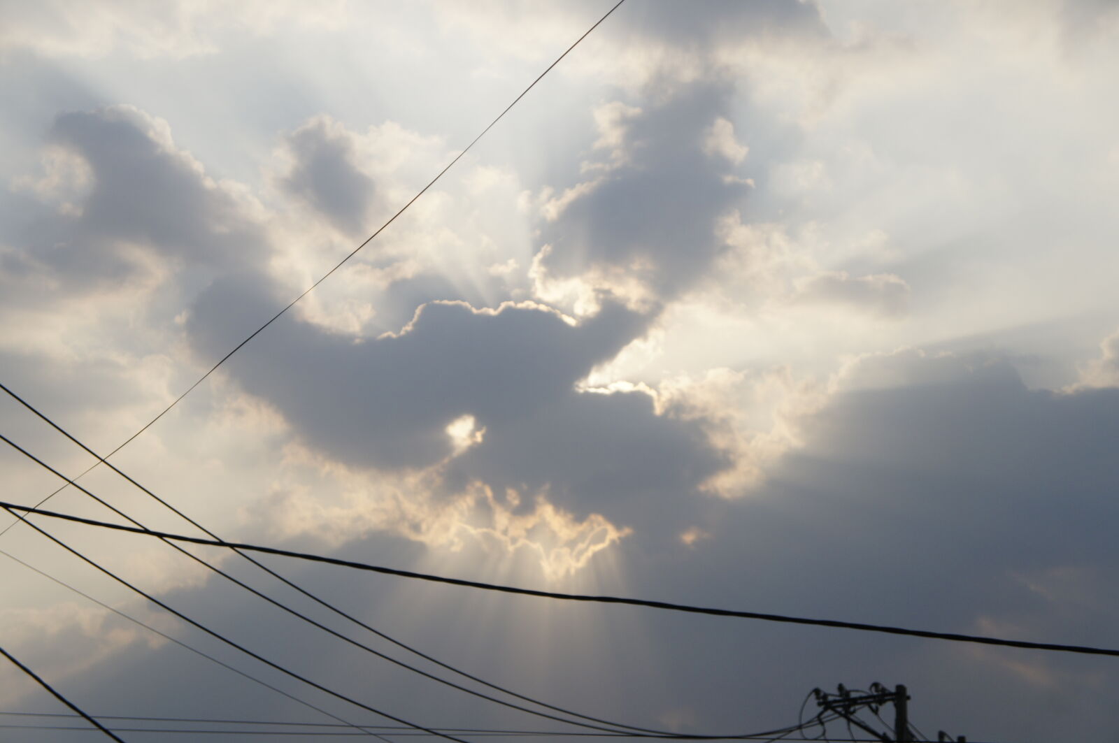 Sony E 18-55mm F3.5-5.6 OSS sample photo. Cloud photography