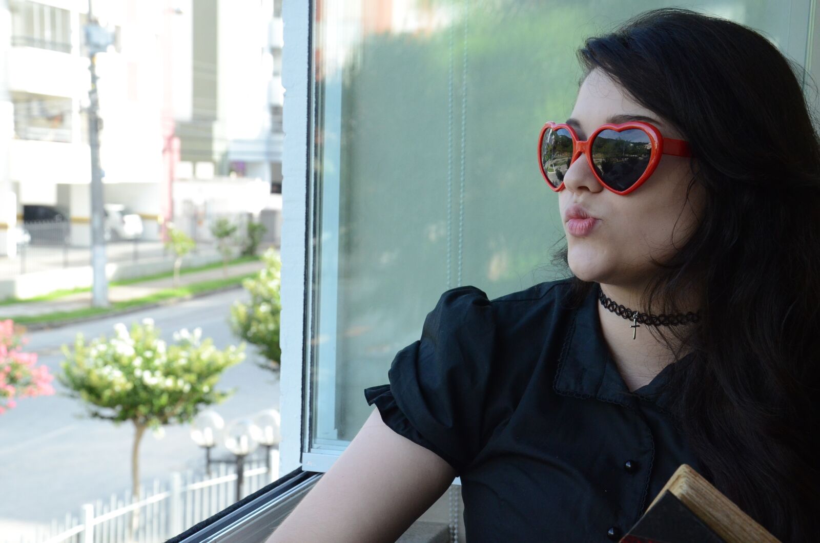 Nikon D7000 sample photo. Sunglasses, window, neutral photography