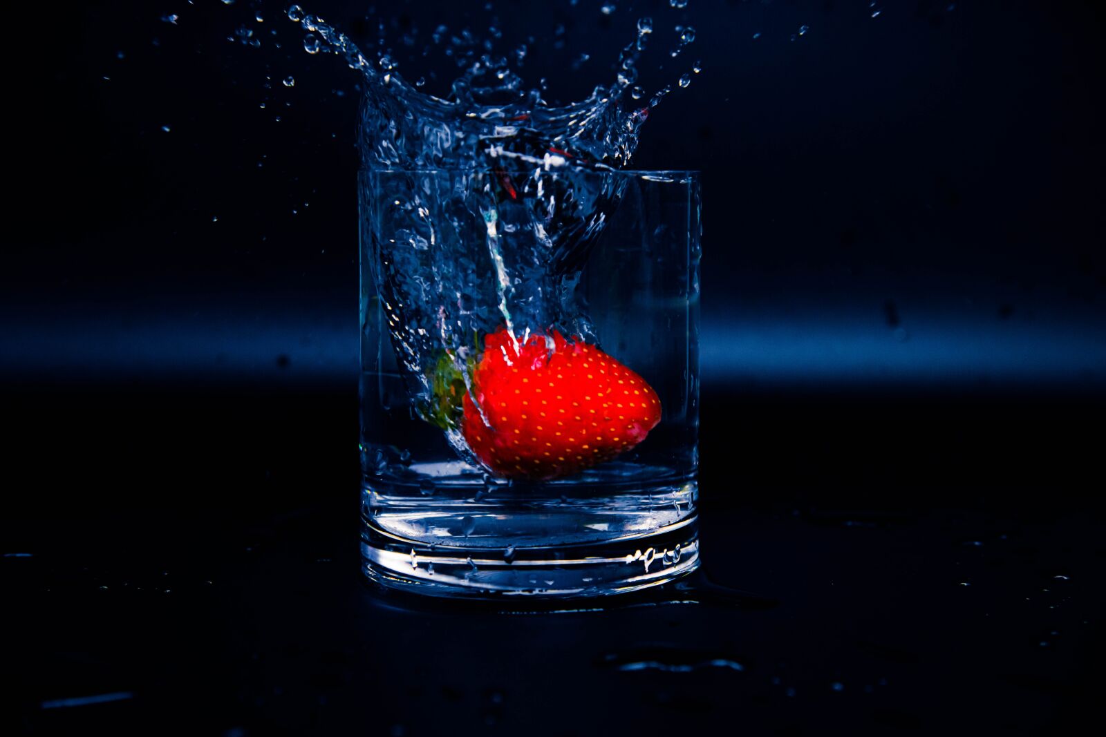 Nikon D850 sample photo. Strawberry, cold, explosion photography