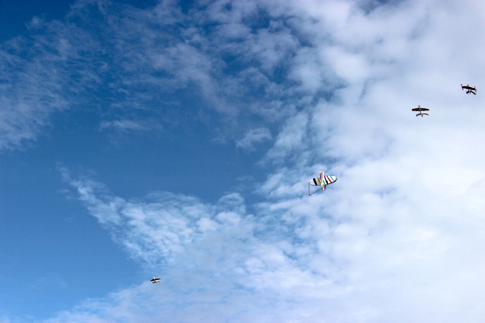 Canon EOS 600D (Rebel EOS T3i / EOS Kiss X5) sample photo. Cielo, clouds, nubes, sky photography