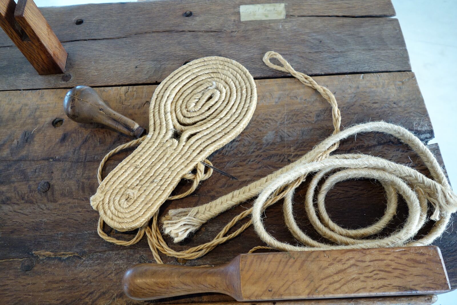 Sony Cyber-shot DSC-RX100 sample photo. Wood, old, rep photography