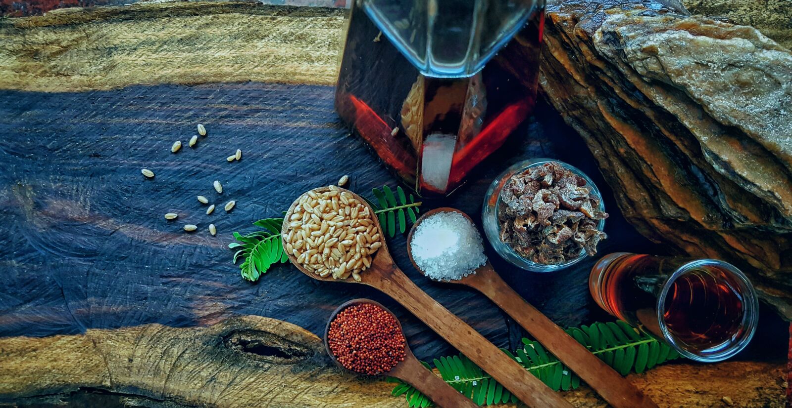 Samsung Galaxy Note5 sample photo. Wine, wood, spices photography