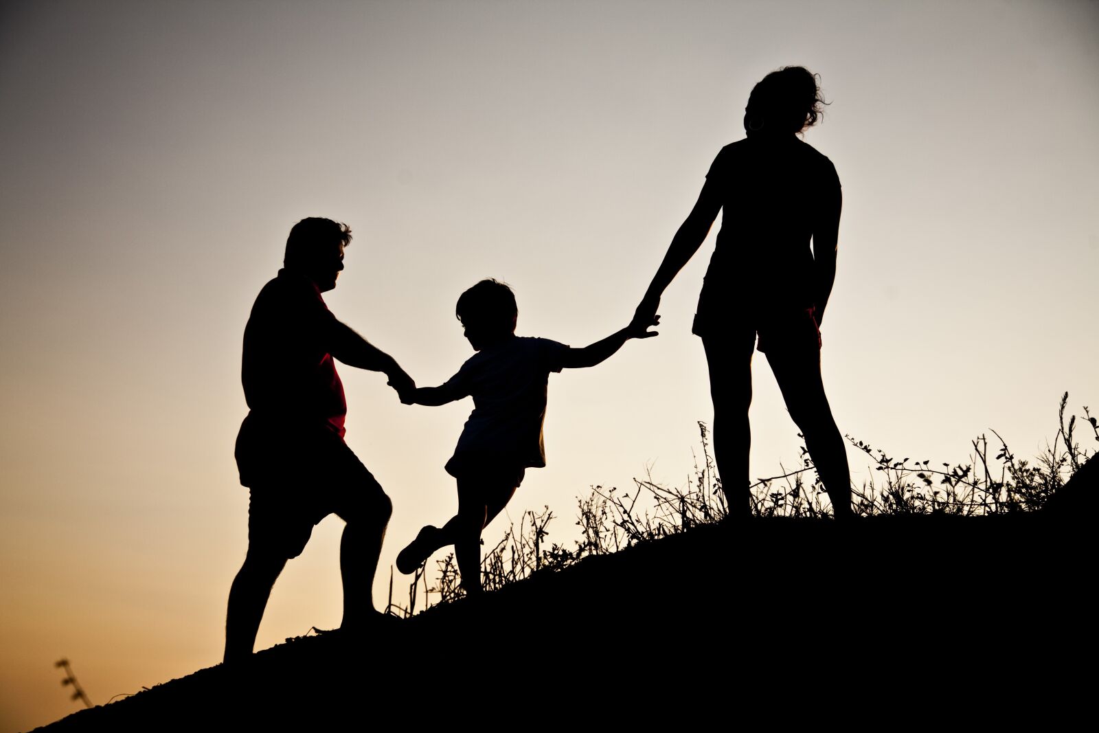 Canon EOS 5D sample photo. Silhouette, family, landscape photography