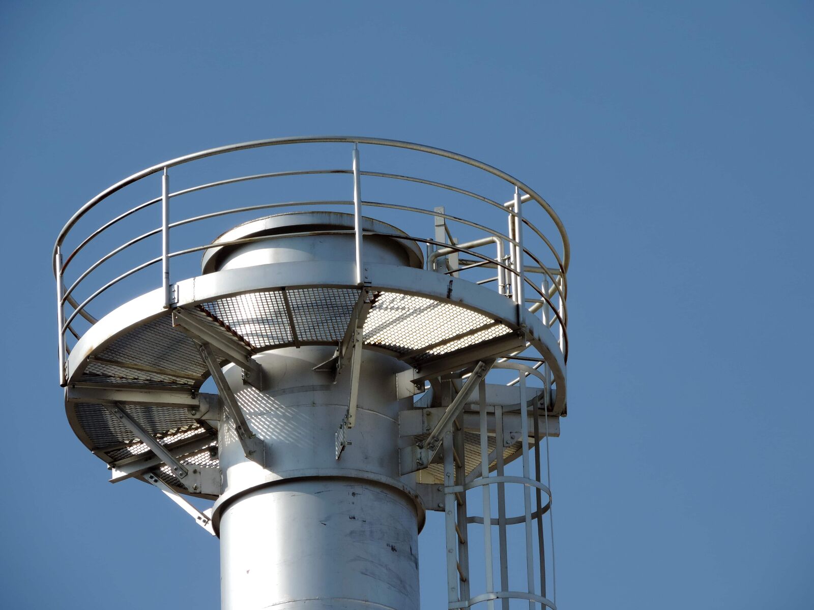 Nikon Coolpix P520 sample photo. Chimney, workplace, steel, structure photography