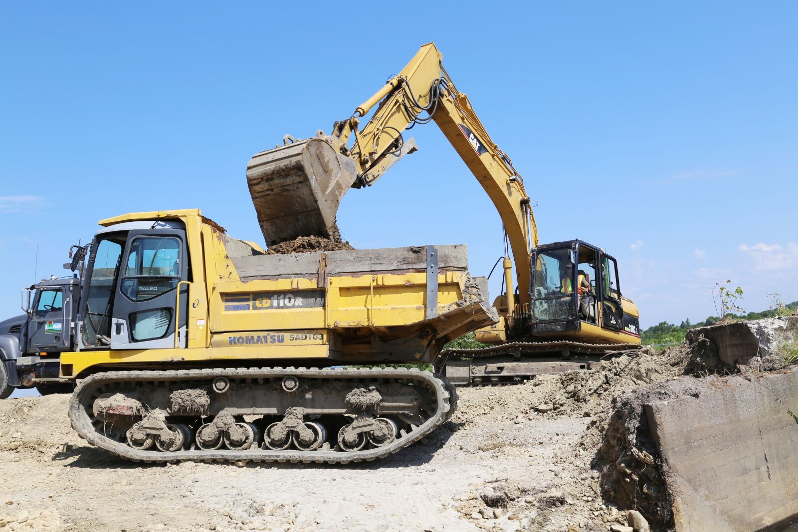 Canon EOS 6D + Canon EF 24-105mm F4L IS USM sample photo. Construction, army engineers, movement photography