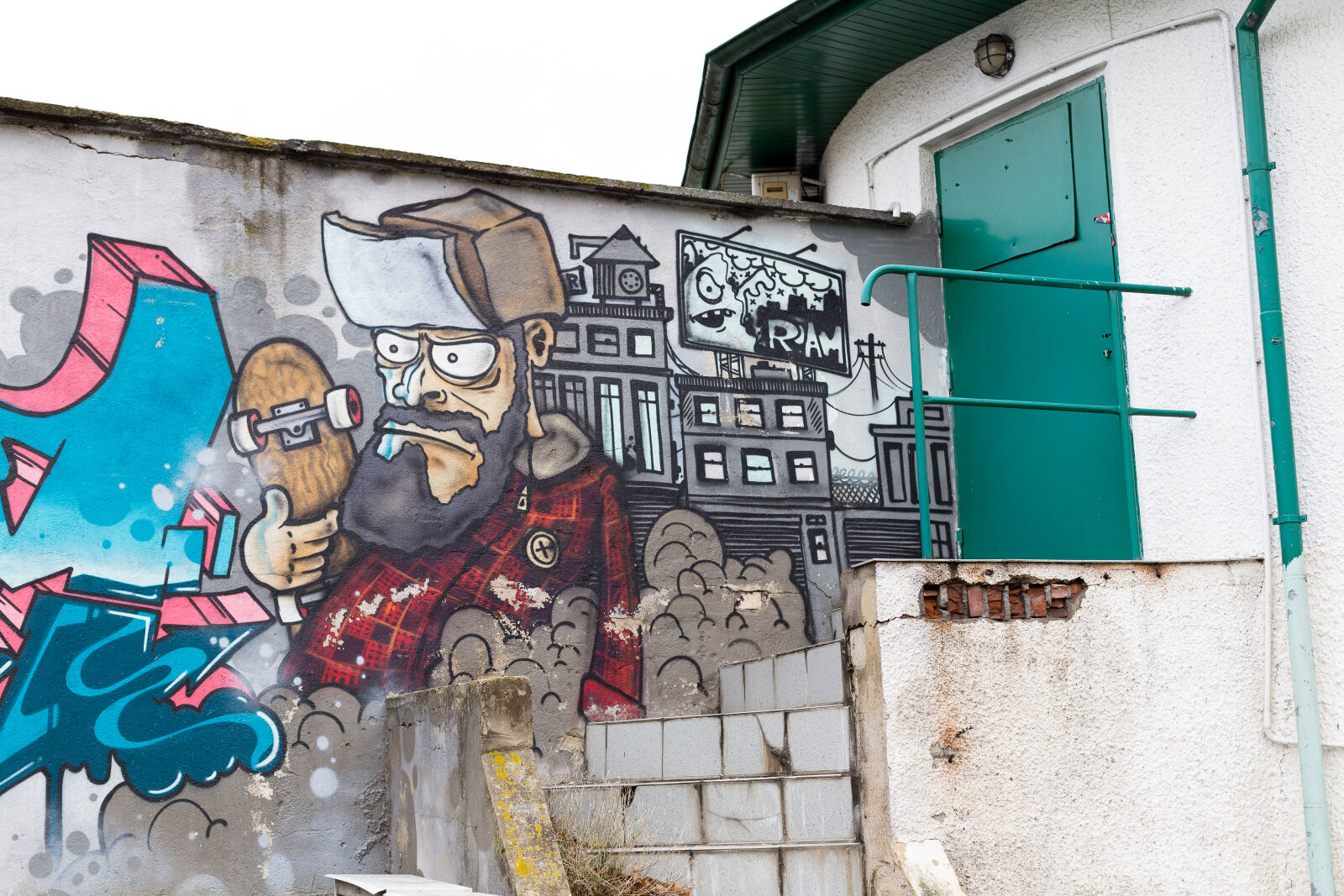 Canon EOS 6D + Canon EF 50mm F1.4 USM sample photo. Art, lumberjack, paintings, street photography
