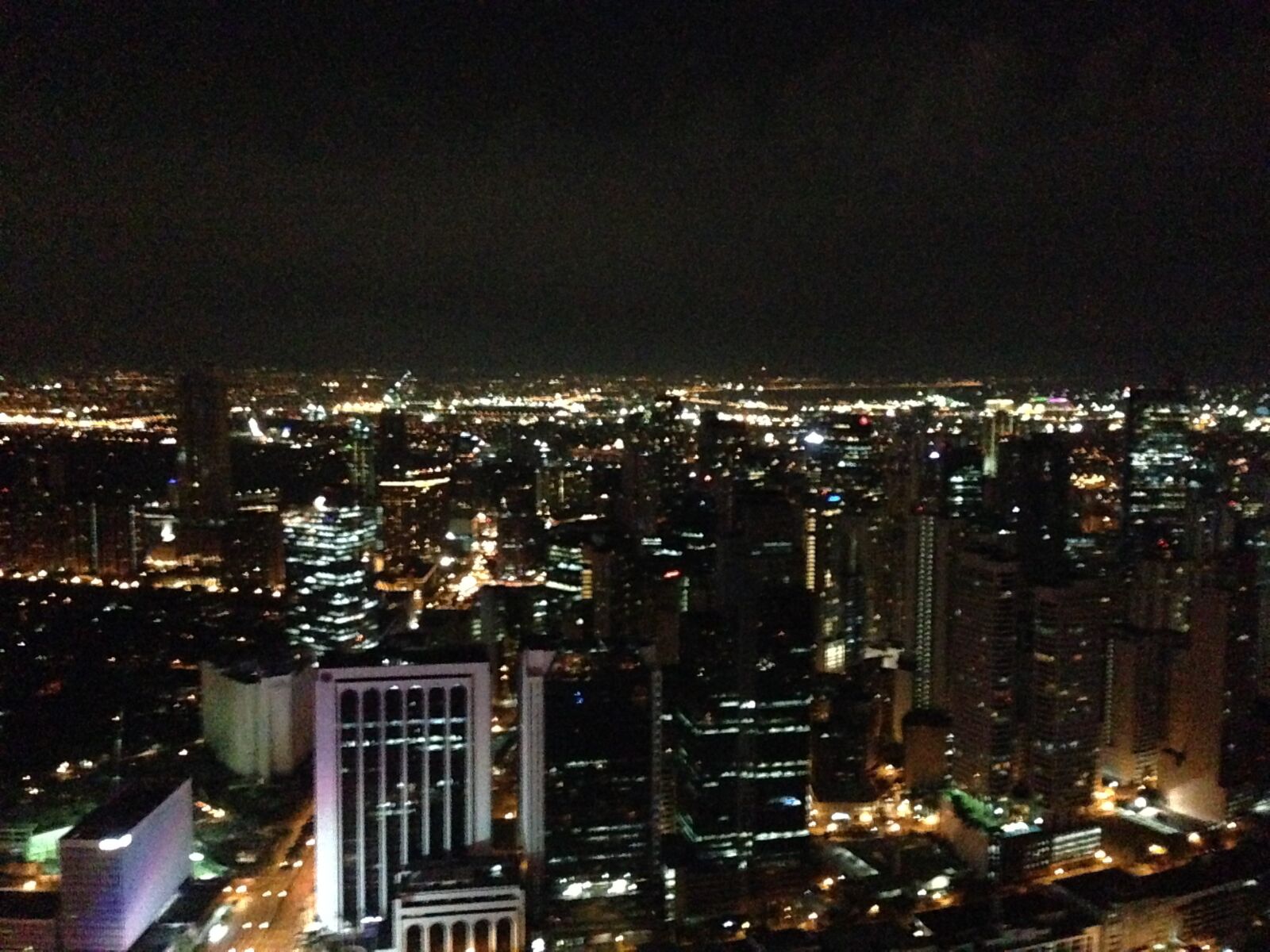 iPhone 5 back camera 4.12mm f/2.4 sample photo. Manila, skyline, view photography