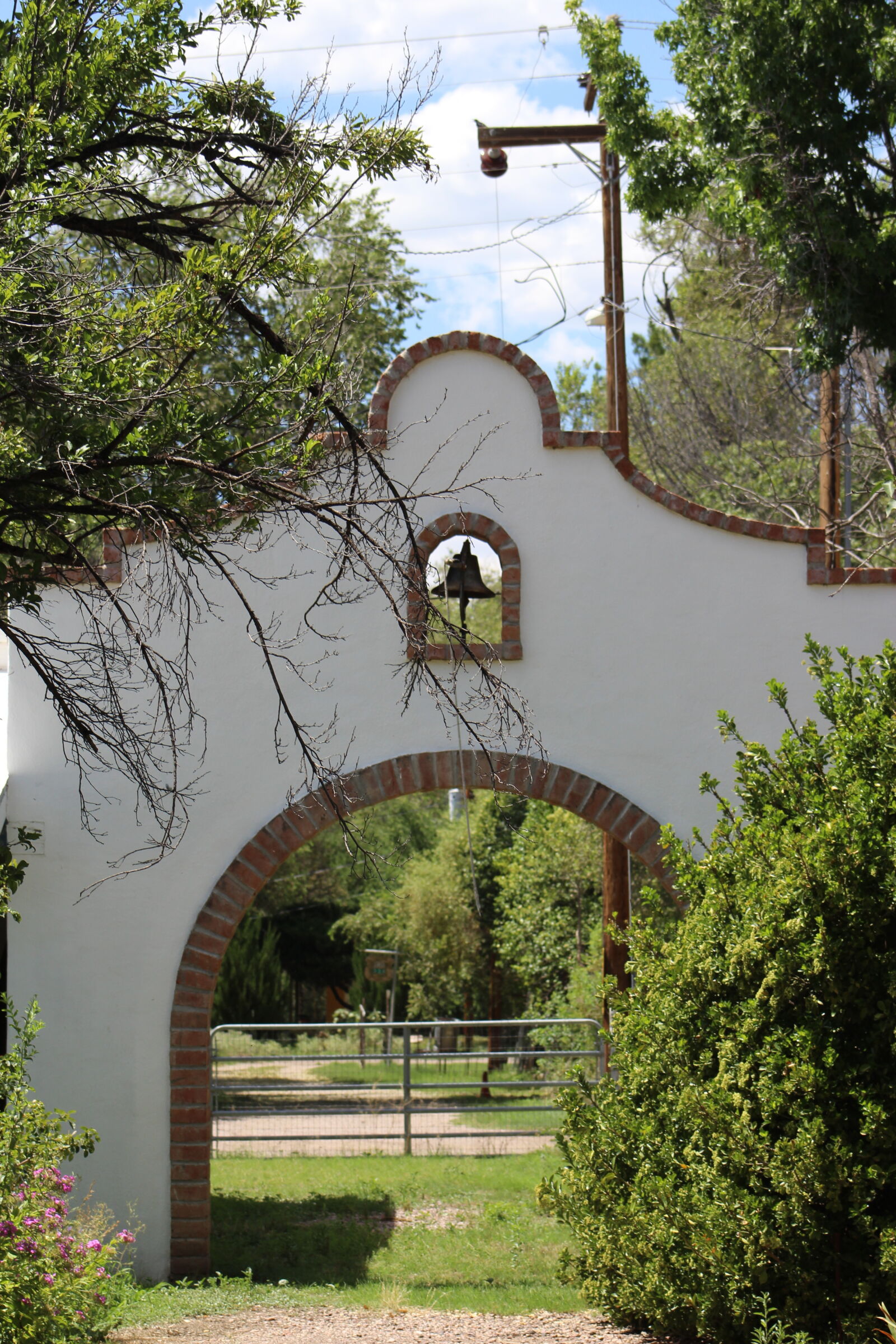 Canon EF 75-300mm f/4-5.6 sample photo. Bell, spanish photography