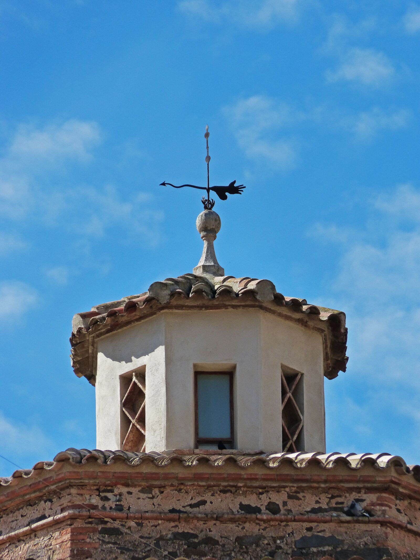 Panasonic DMC-FZ62 sample photo. Wind, address, church photography