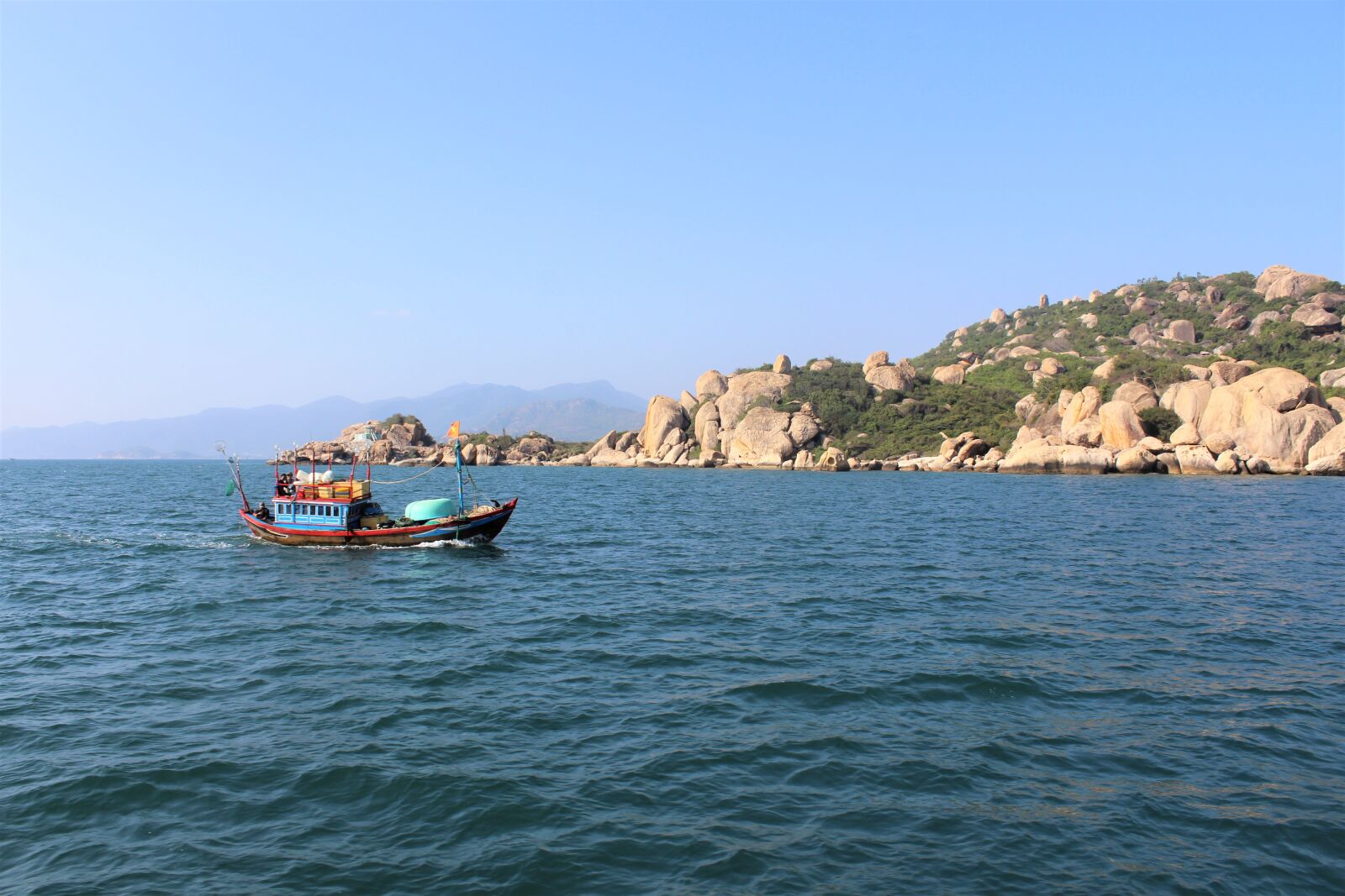 Canon EOS 1300D (EOS Rebel T6 / EOS Kiss X80) sample photo. Sea, coast, ocean photography