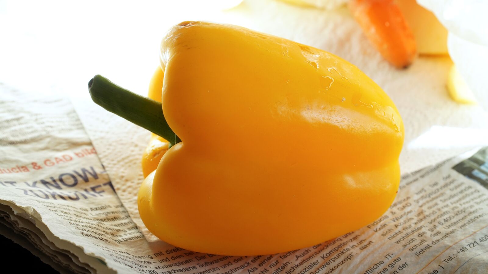 Sony E PZ 18-105mm F4 G OSS sample photo. Paprika, yellow, vegetables photography