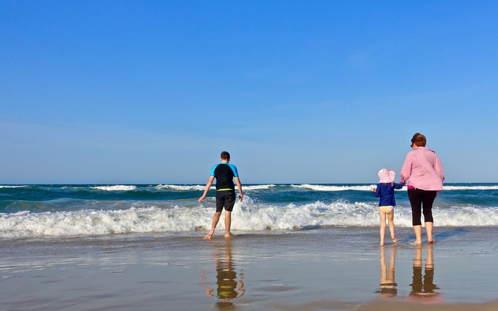 Sony Cyber-shot DSC-RX100 III sample photo. Family, beach, surf photography
