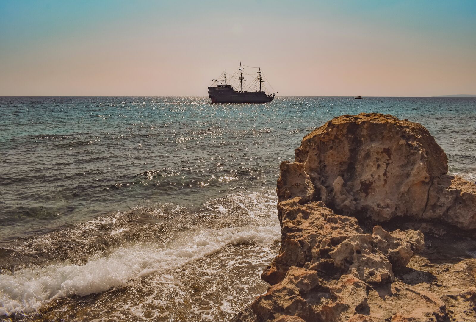Nikon D3300 sample photo. Rocky coast, rock, sea photography