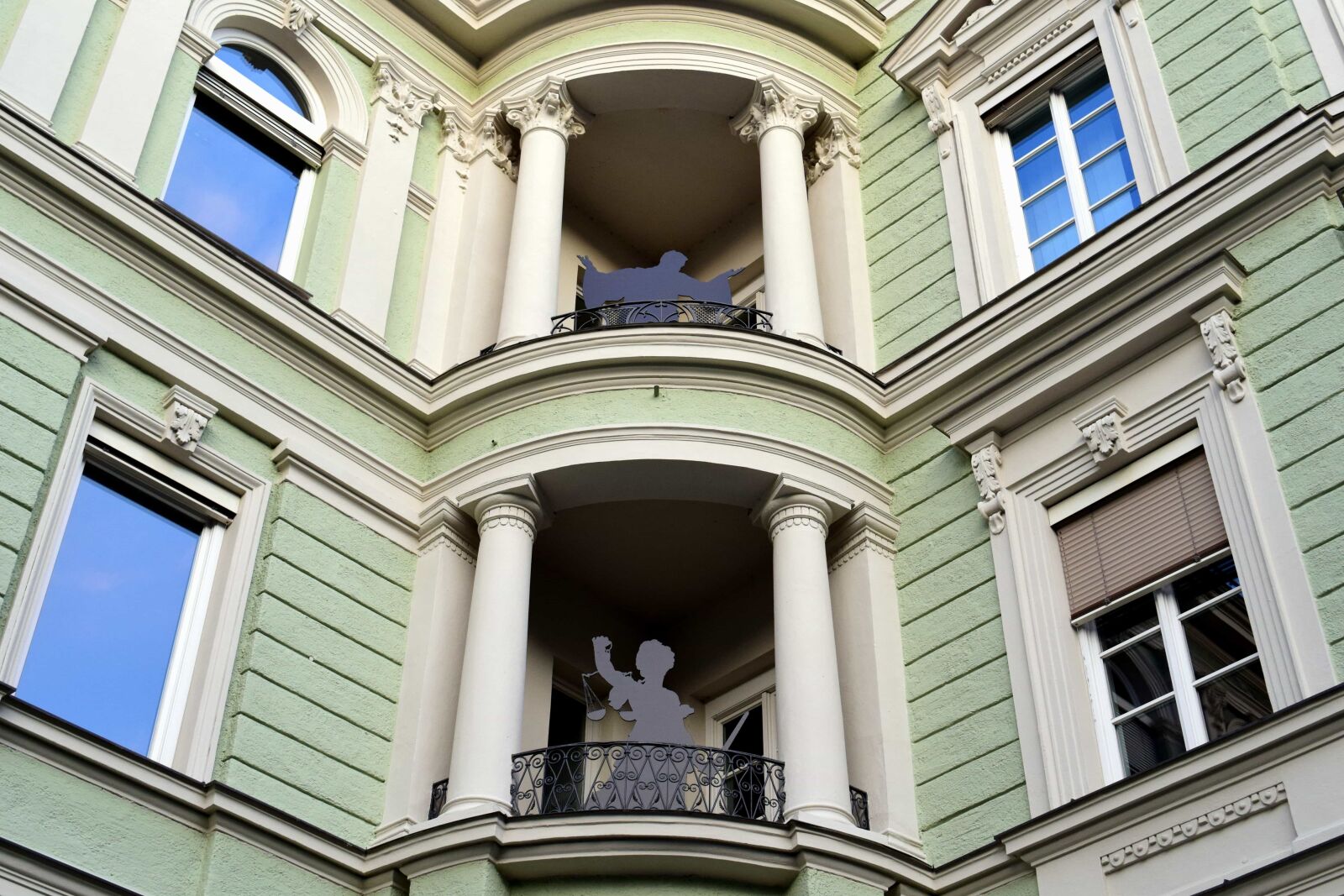 Nikon D3300 sample photo. Window, architecture, facade, palace photography