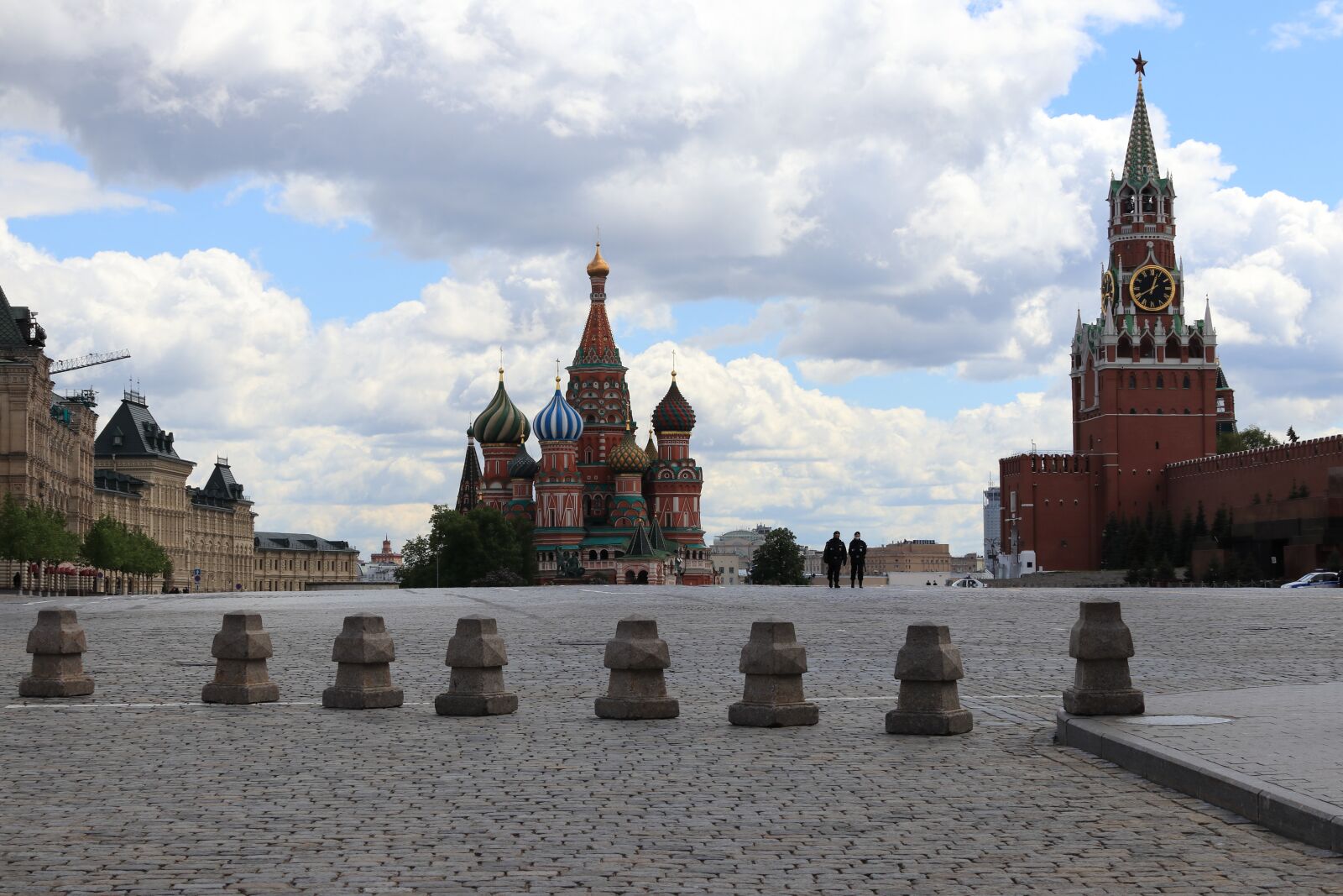 Canon EOS 77D (EOS 9000D / EOS 770D) sample photo. Red, area, moscow photography