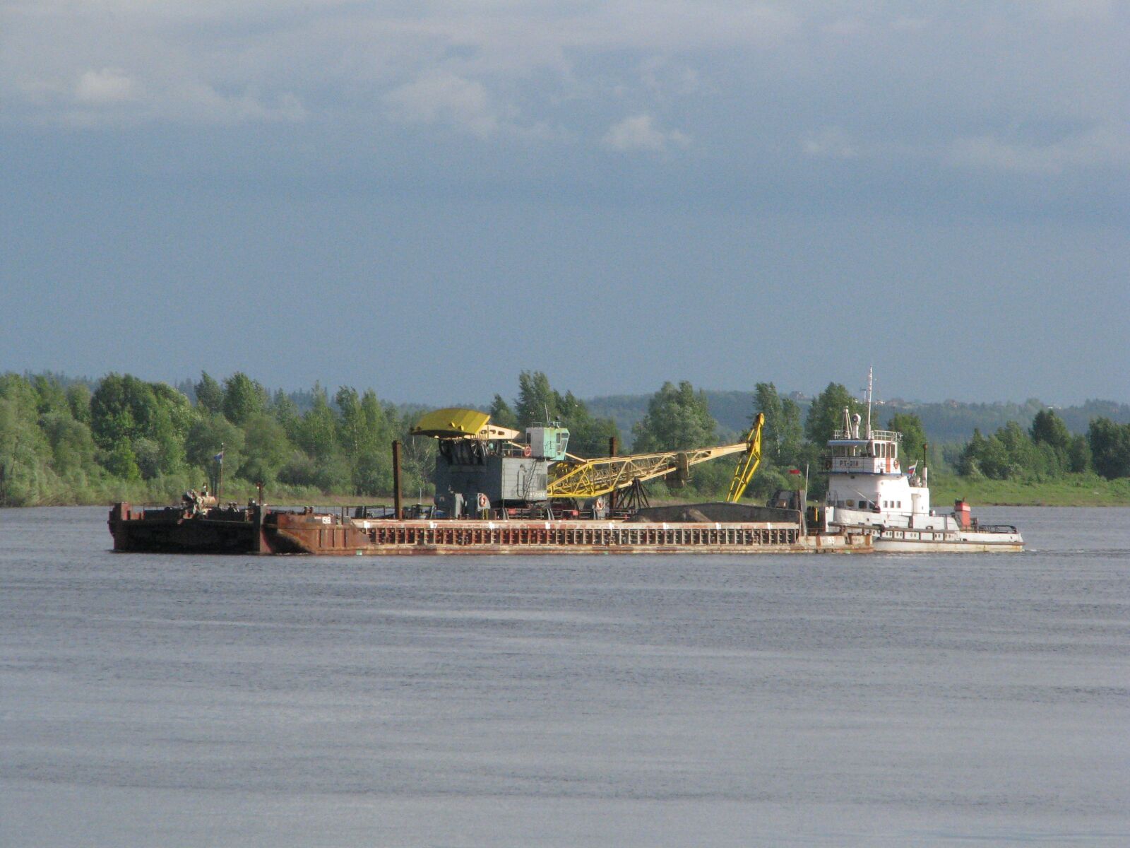 Canon POWERSHOT S5 IS sample photo. River, tug, sky photography