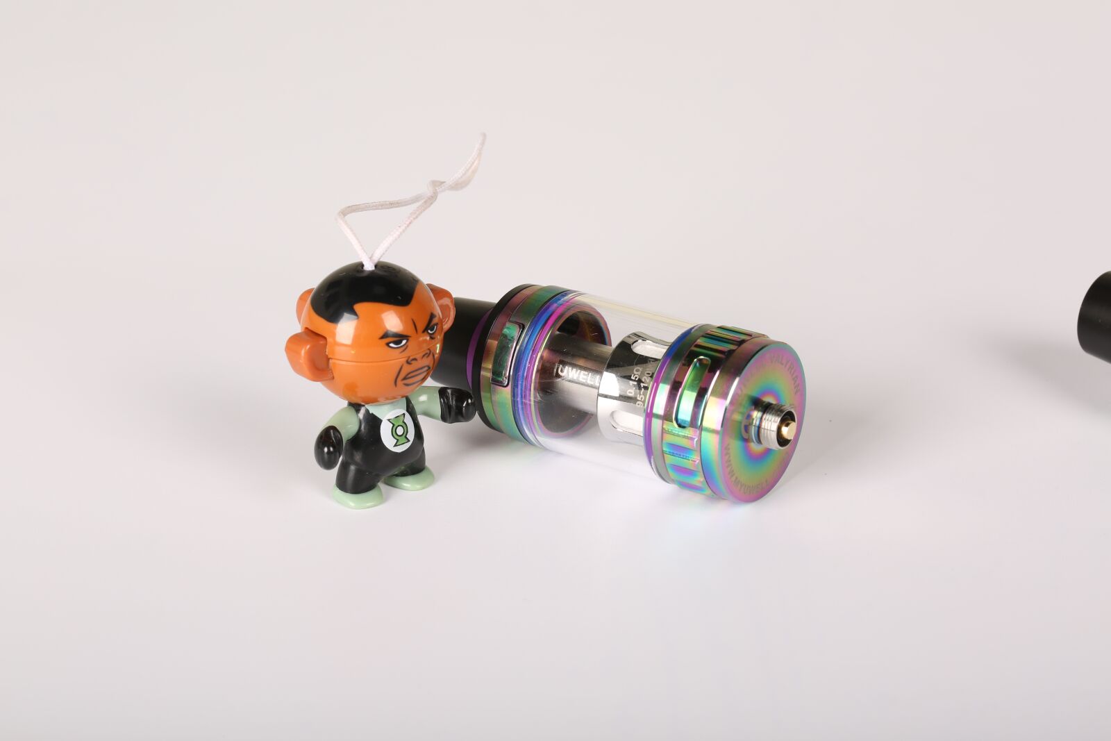 Canon EF 100mm F2.8L Macro IS USM sample photo. Vape, electronic cigarette, uwell photography