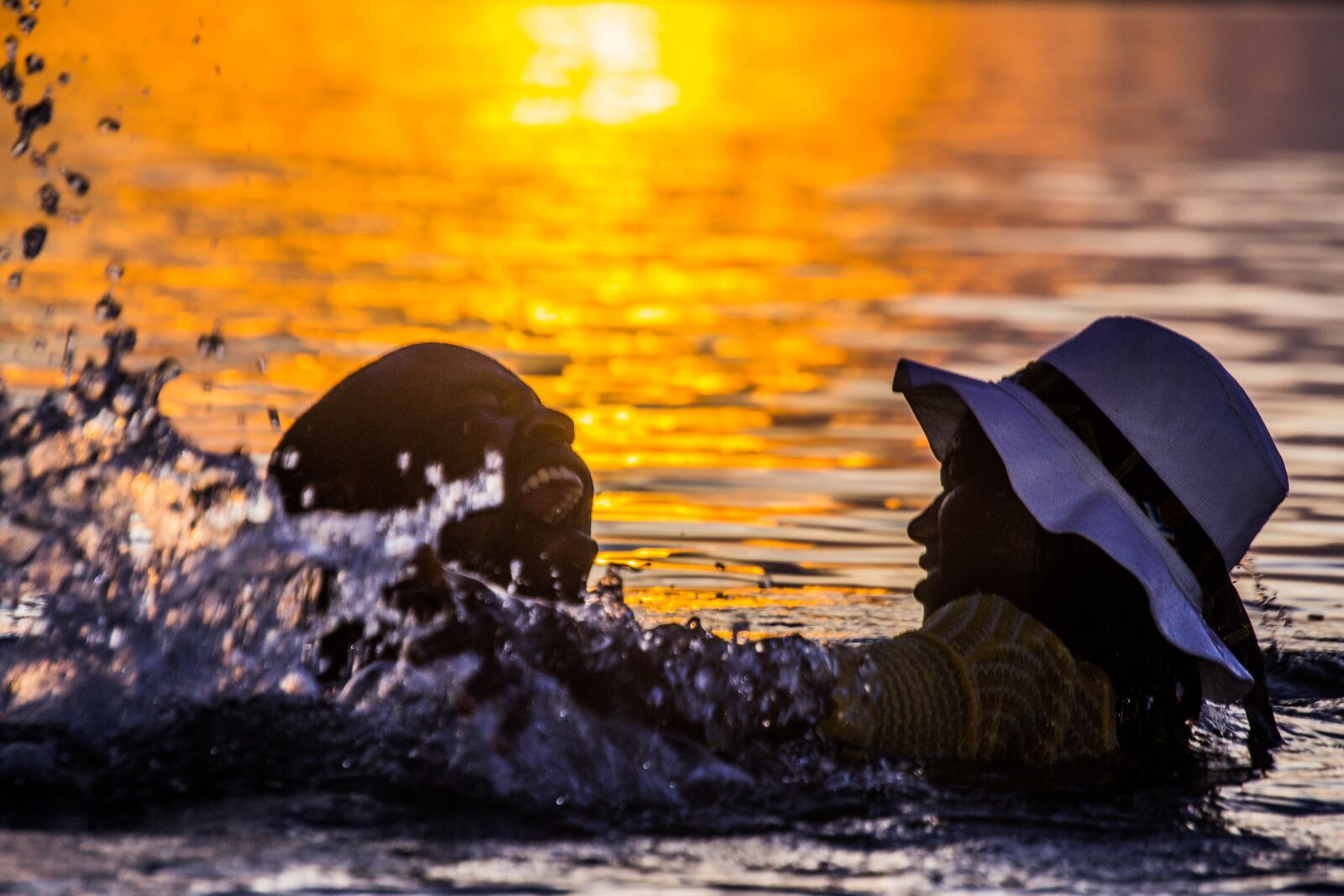 Nikon D3100 sample photo. Couple, beach, travel photography