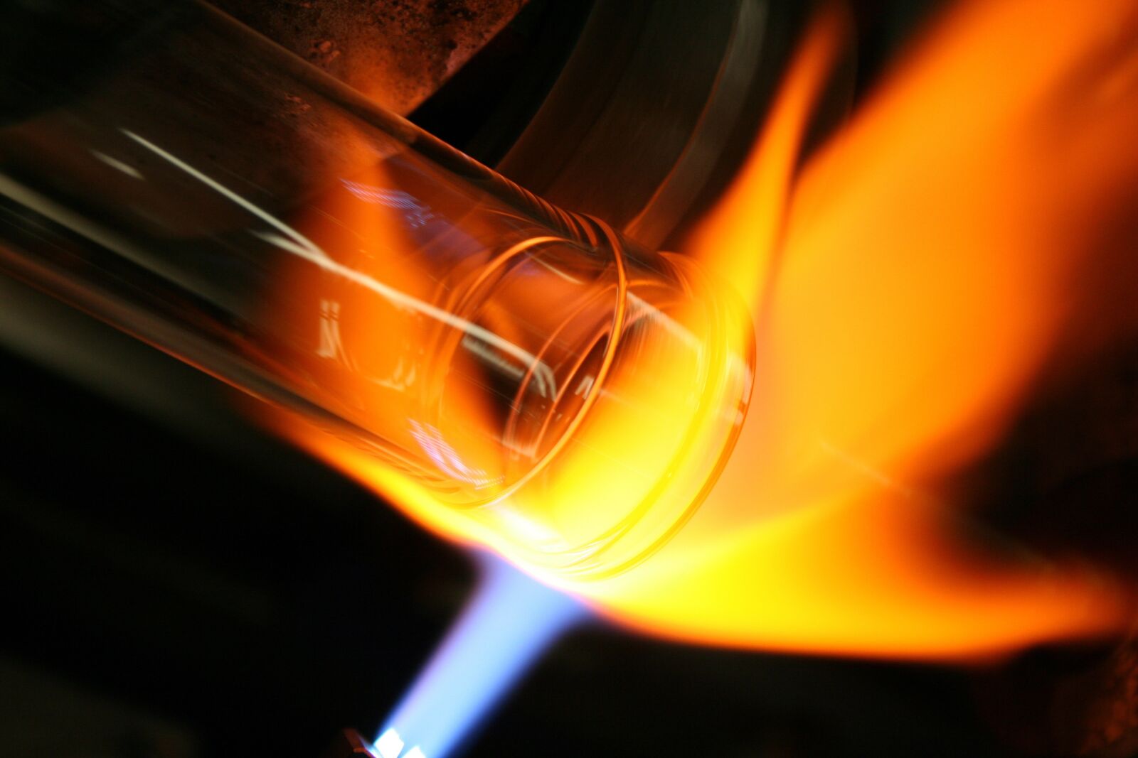 Canon EOS 350D (EOS Digital Rebel XT / EOS Kiss Digital N) sample photo. Glass, fire, heat photography