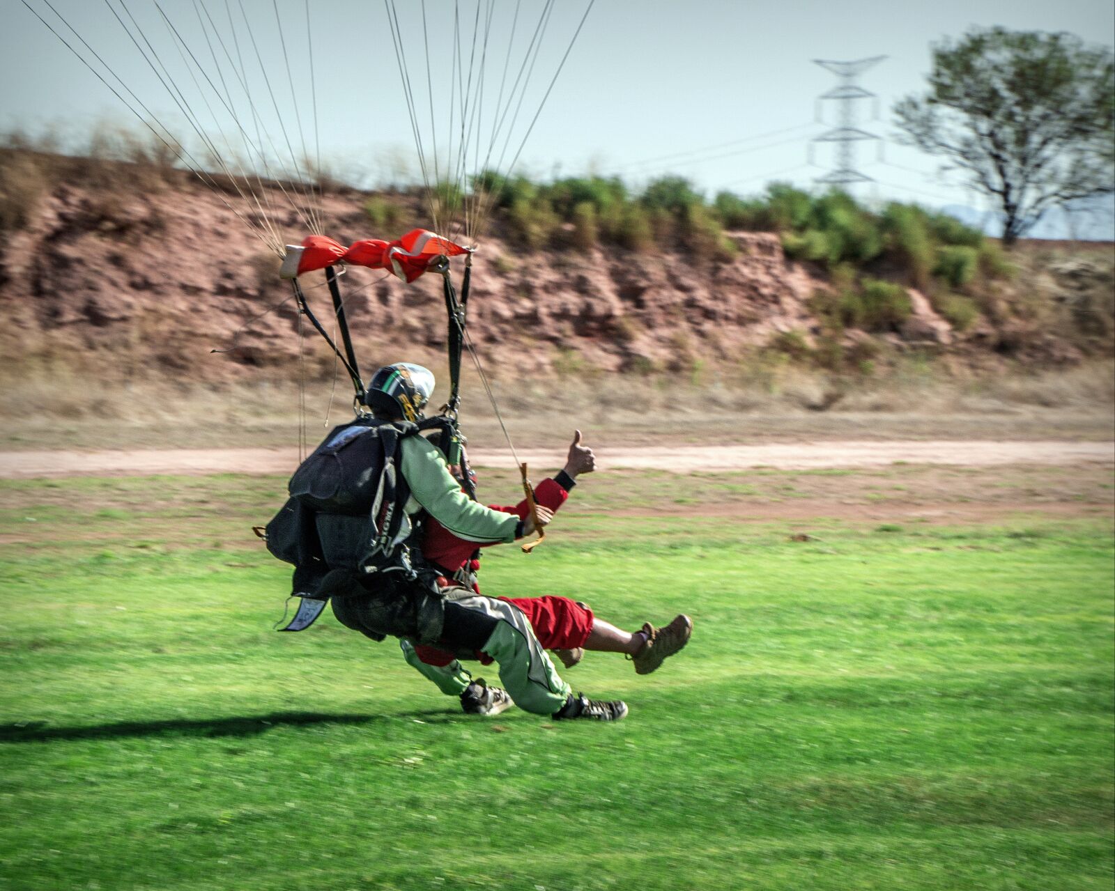 Sony E PZ 18-105mm F4 G OSS sample photo. Paratroopers, parachute, sky photography