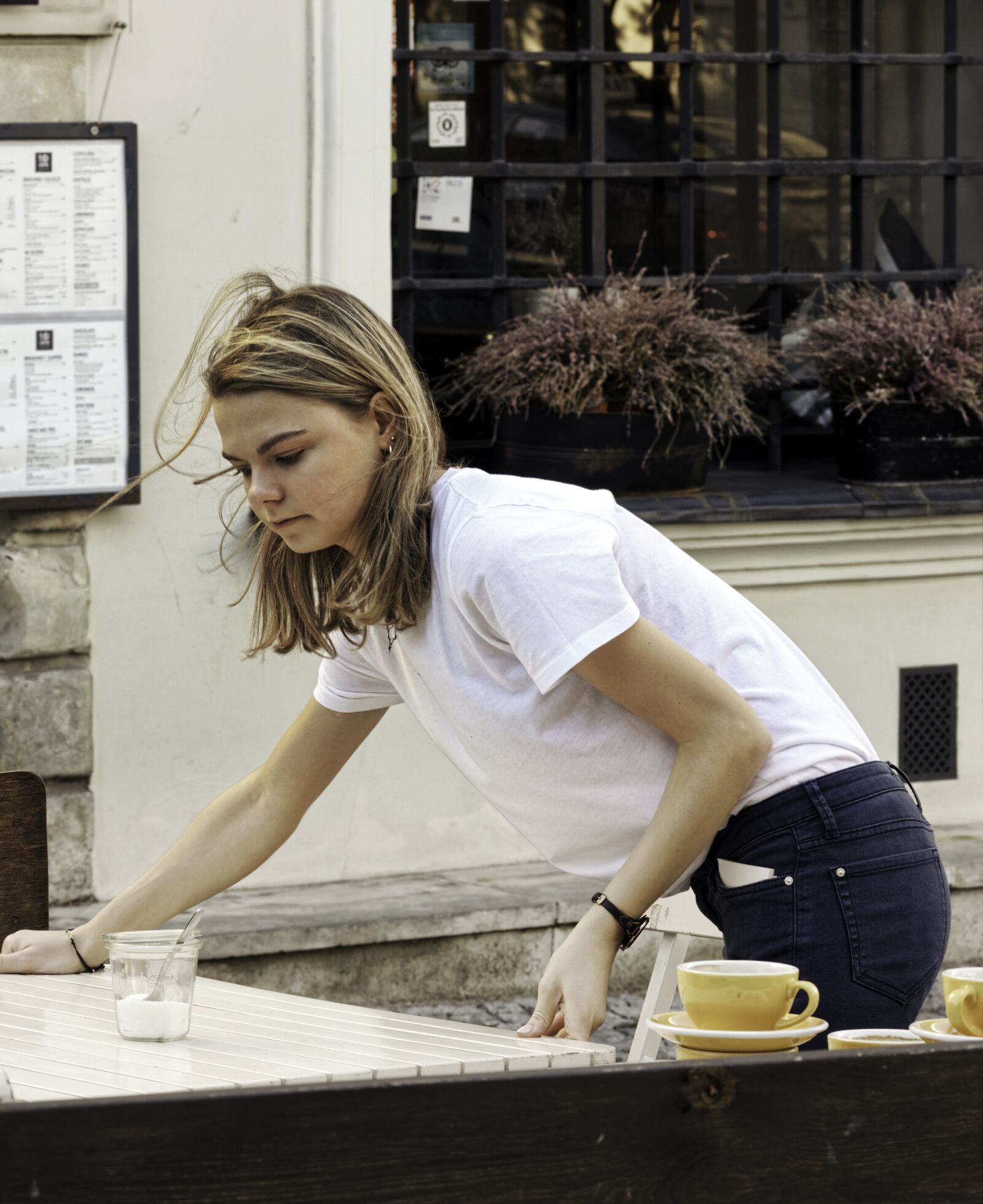 Nikon D5100 sample photo. Girl, young, the waiter photography
