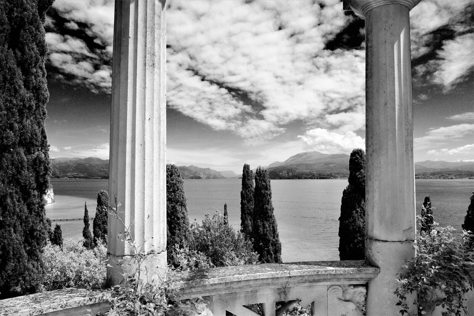 Ricoh GR III sample photo. Garda, sirmione, italy photography