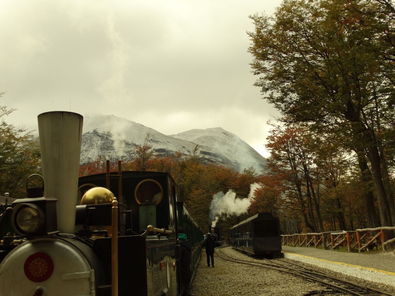 Sony Cyber-shot DSC-HX300 sample photo. Train, driver, wagons photography