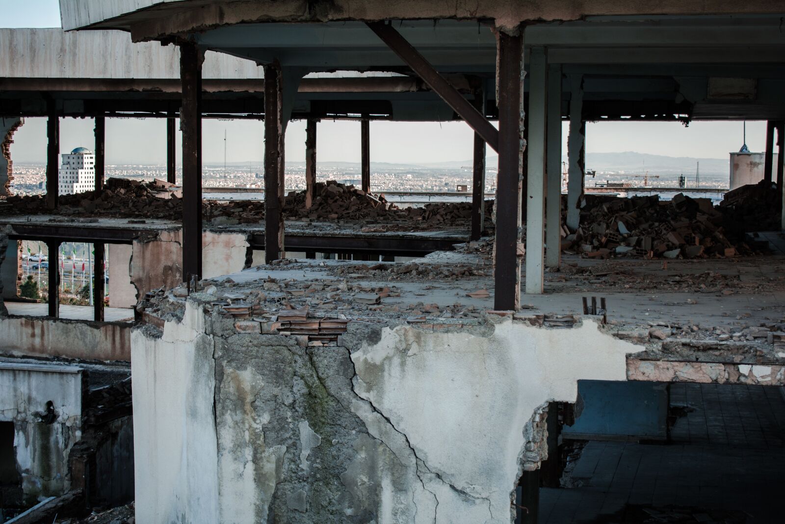 Nikon D5200 sample photo. War, building, disaster photography