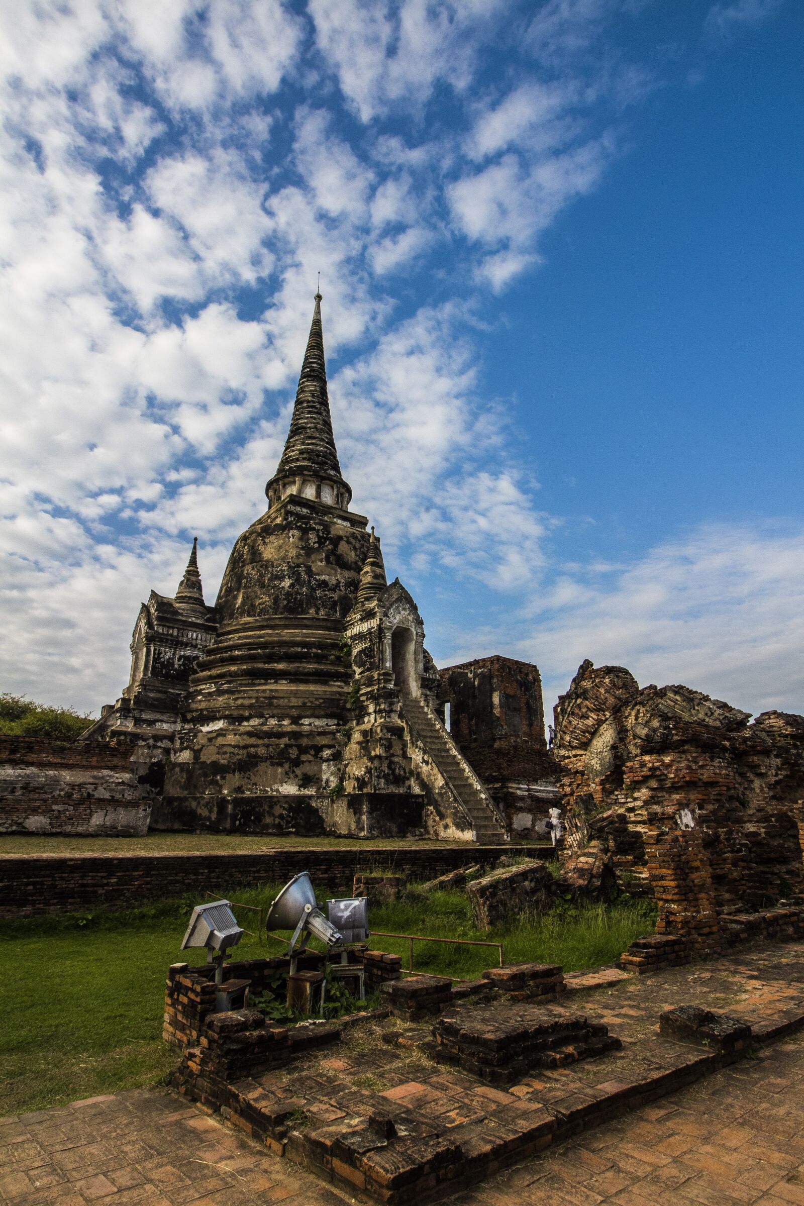 Canon EOS M2 sample photo. Ruins, ayutthaya, blue sky photography