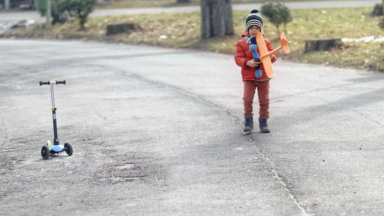 Nikon D5300 sample photo. Child, toy, plane photography