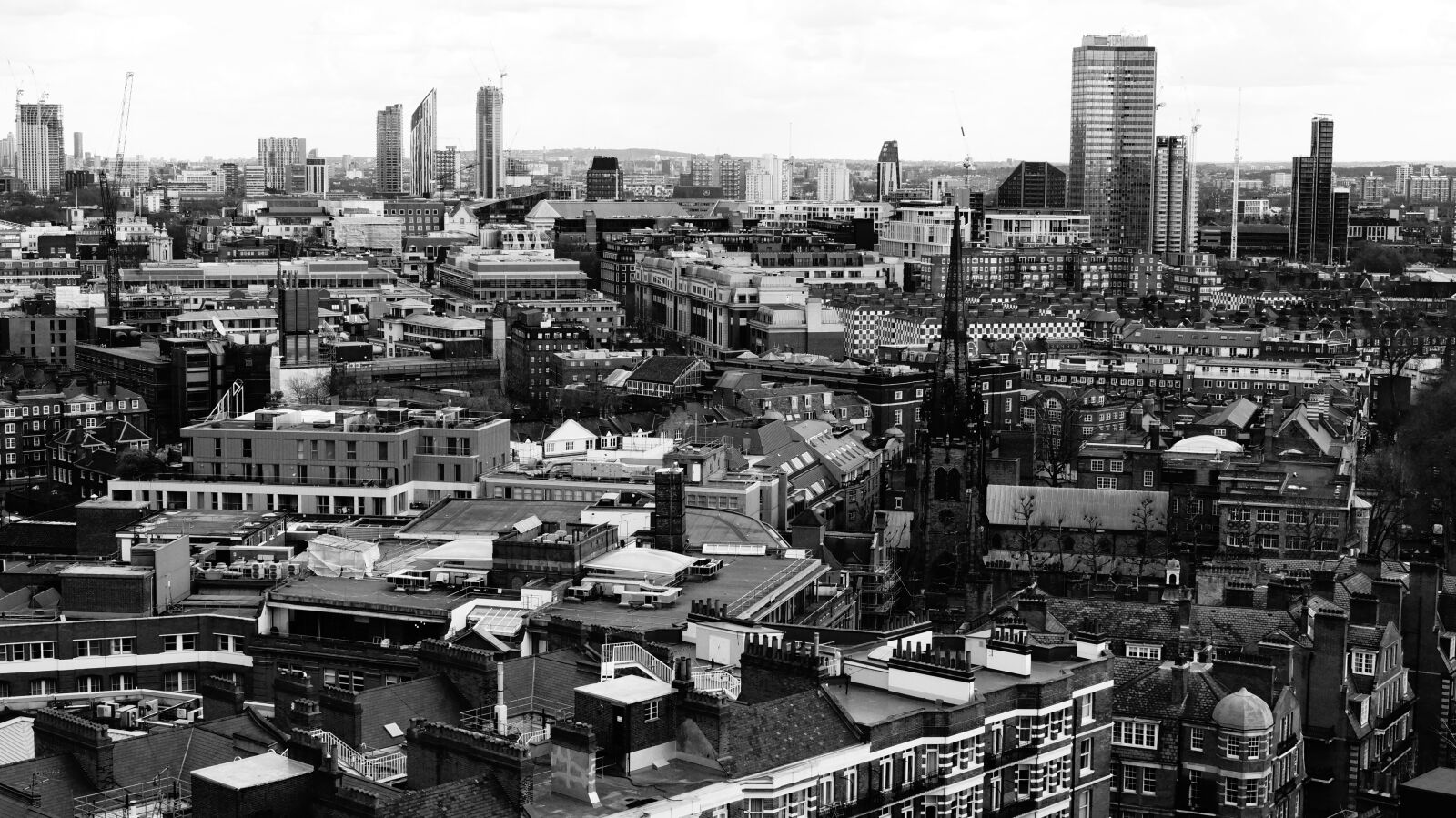 Sony DT 18-55mm F3.5-5.6 SAM II sample photo. London, march, top view photography
