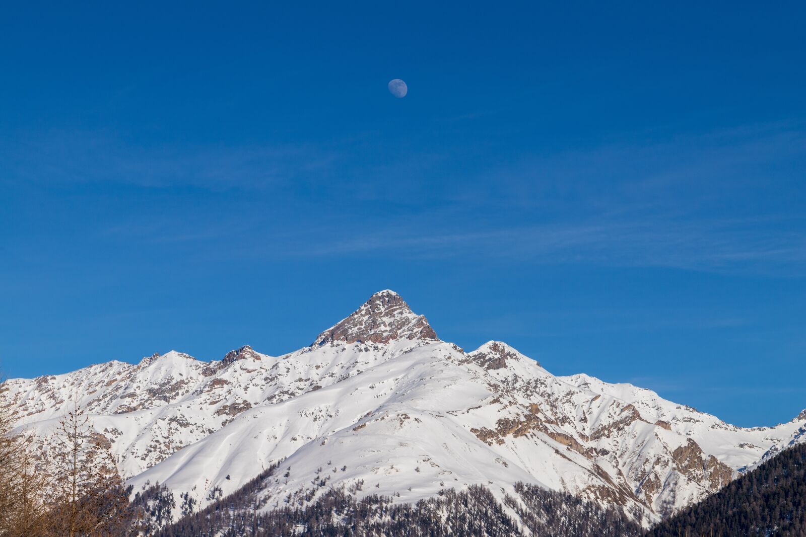 Canon EOS 6D Mark II sample photo. Languard, mountain, moon photography