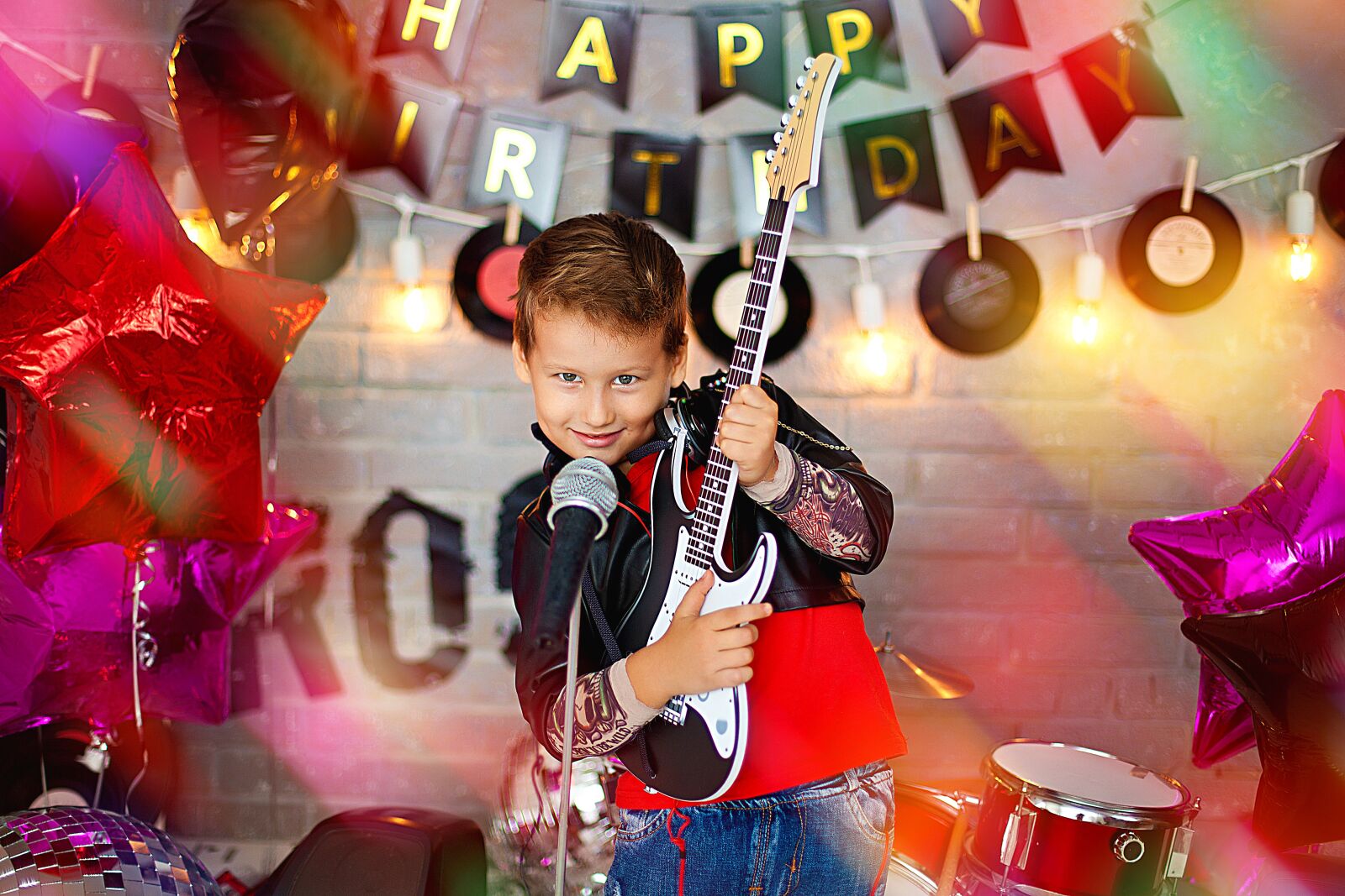 Canon EOS 5D Mark II sample photo. To play the guitar photography