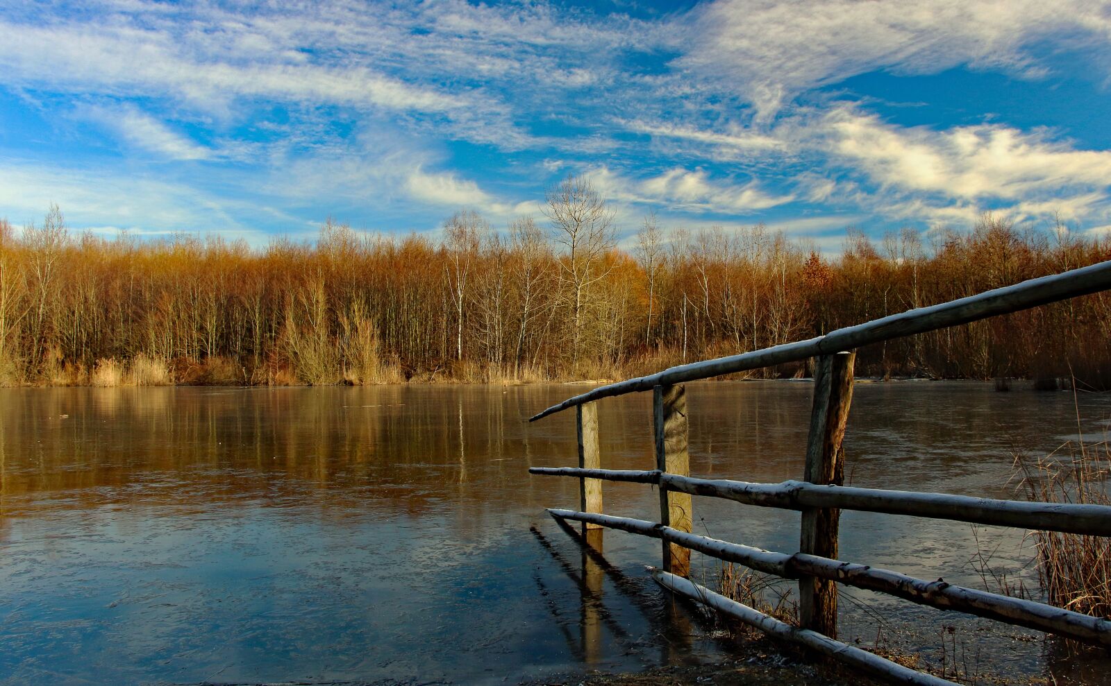 Canon EOS 700D (EOS Rebel T5i / EOS Kiss X7i) sample photo. Lake, frozen, winter photography