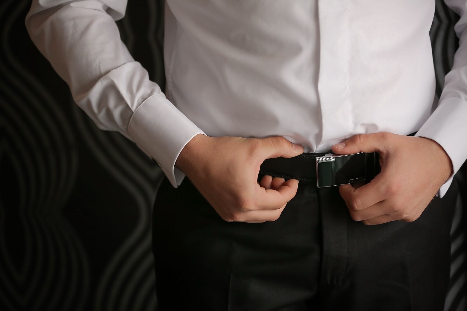 Canon EOS 5D Mark III sample photo. Belt, buckle, businessman, suit photography