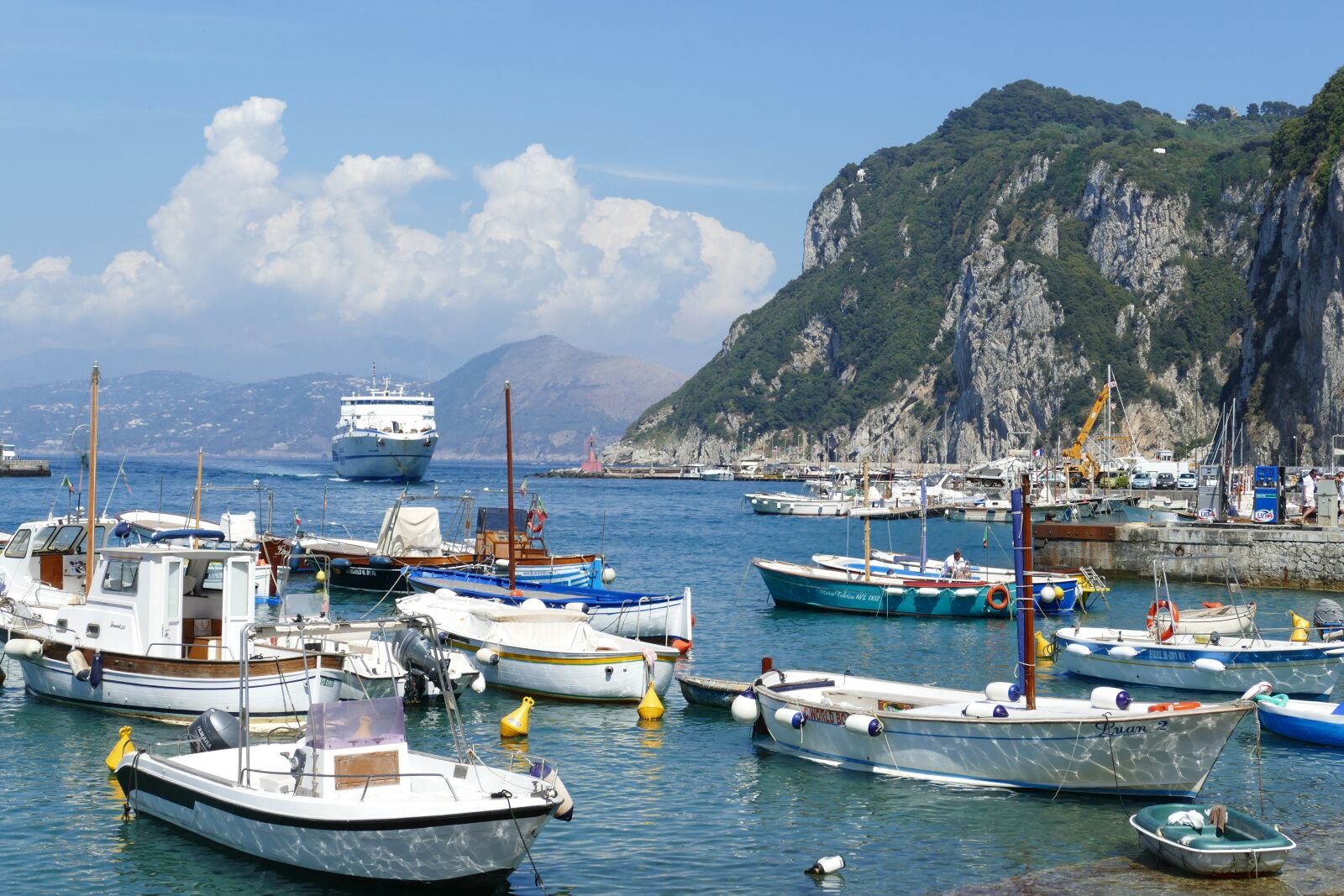 Panasonic Lumix DMC-FZ1000 sample photo. Capri, italy, mediterranean photography