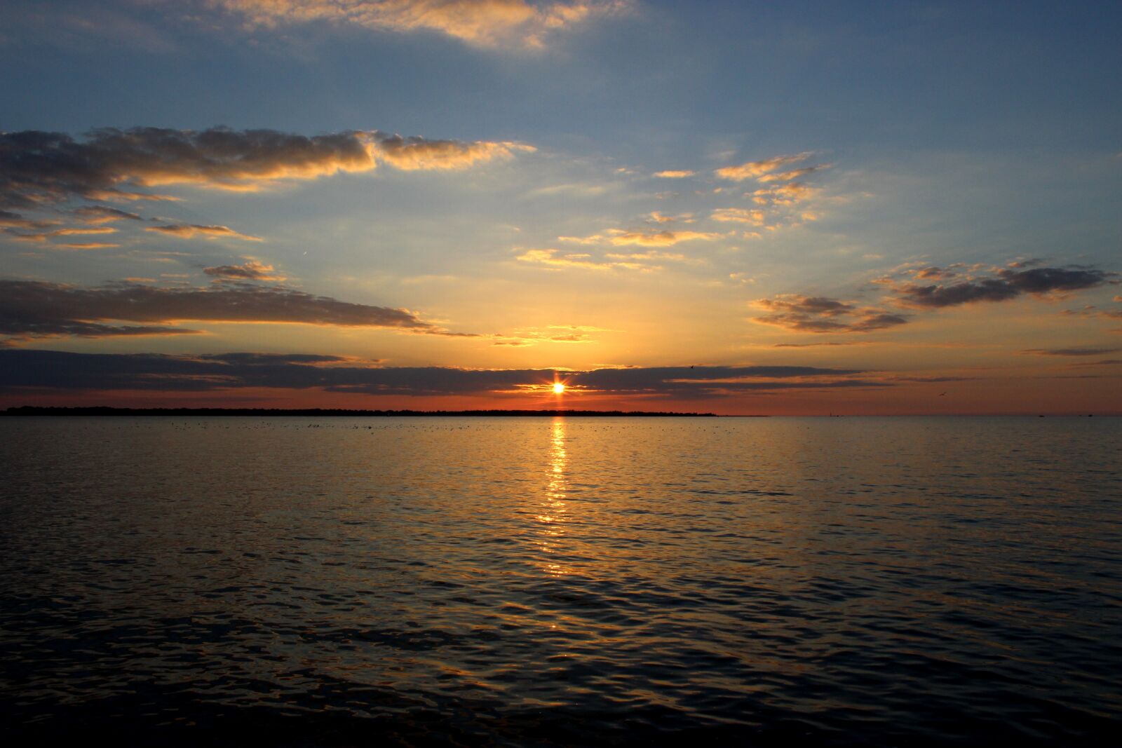 Canon EOS 600D (Rebel EOS T3i / EOS Kiss X5) sample photo. Lake erie, sunset, landscape photography