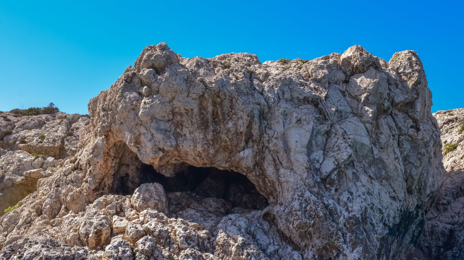 Nikon D3300 sample photo. Shark's mouth, cliff, formation photography