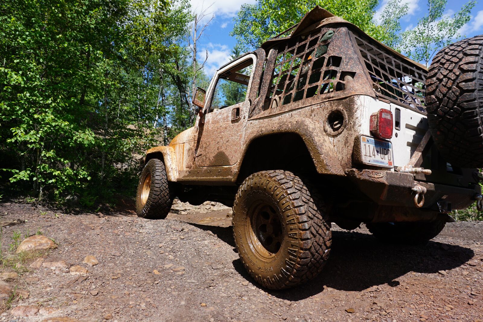 Sony a6000 sample photo. Jeep, adventure, offload photography