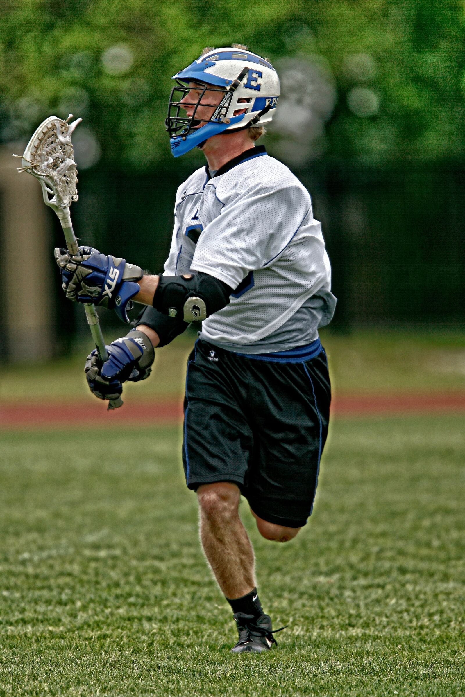 Canon EOS-1D Mark II N sample photo. Lacrosse, action, player photography