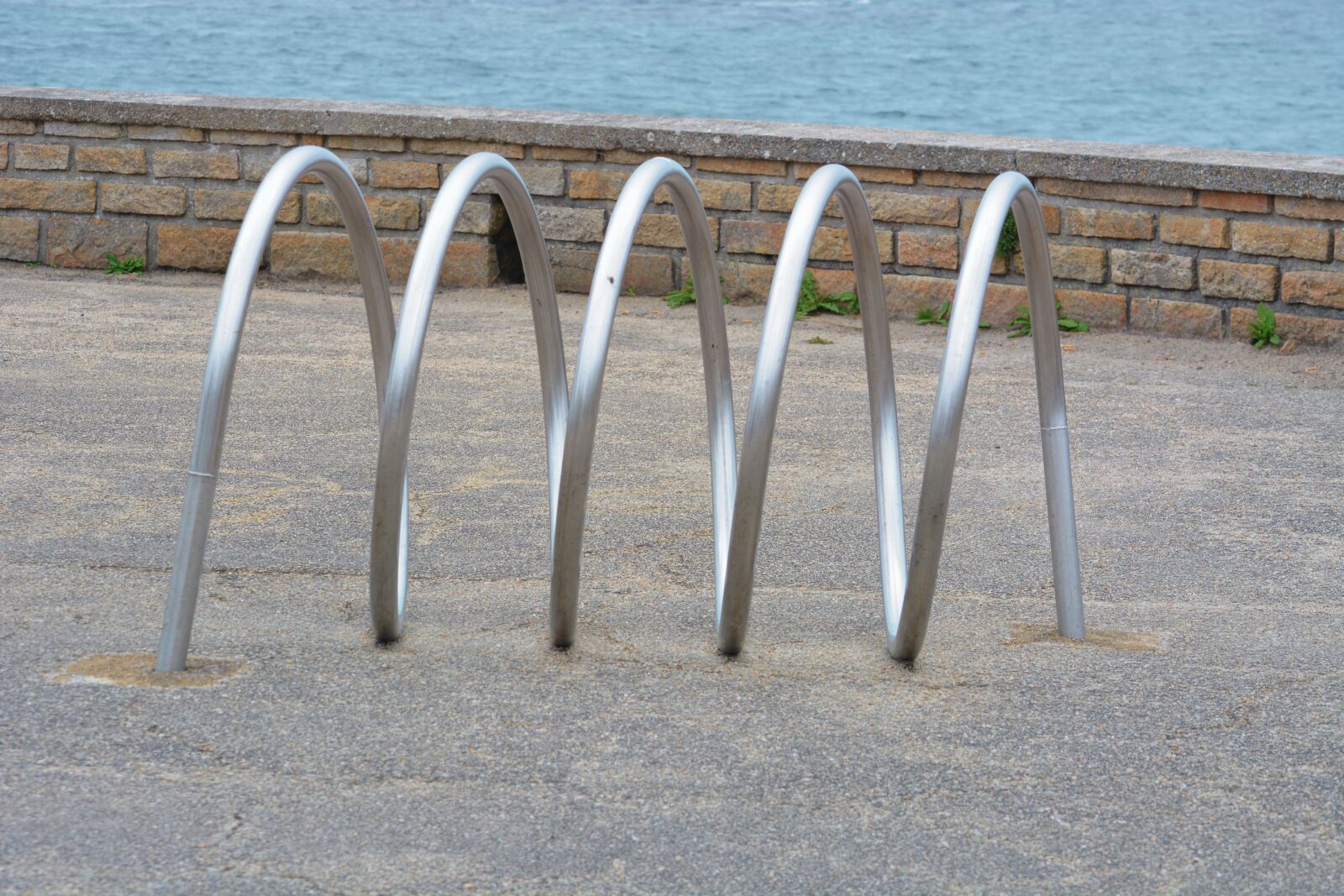 Nikon D5200 sample photo. Bikes, bike storage, metal photography