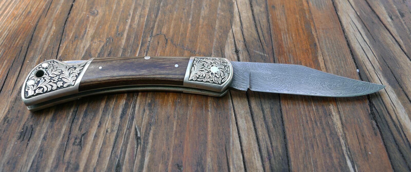 Panasonic DMC-G70 sample photo. Knife, cut, pocket knife photography