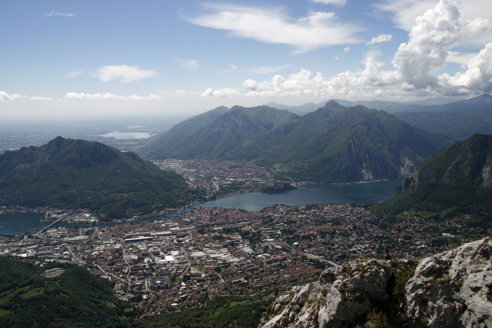 Canon EOS 400D (EOS Digital Rebel XTi / EOS Kiss Digital X) sample photo. Italy, lecco, lake como photography