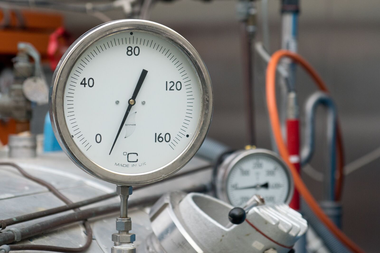 Nikon D5500 sample photo. Gauge, commercial, machine photography