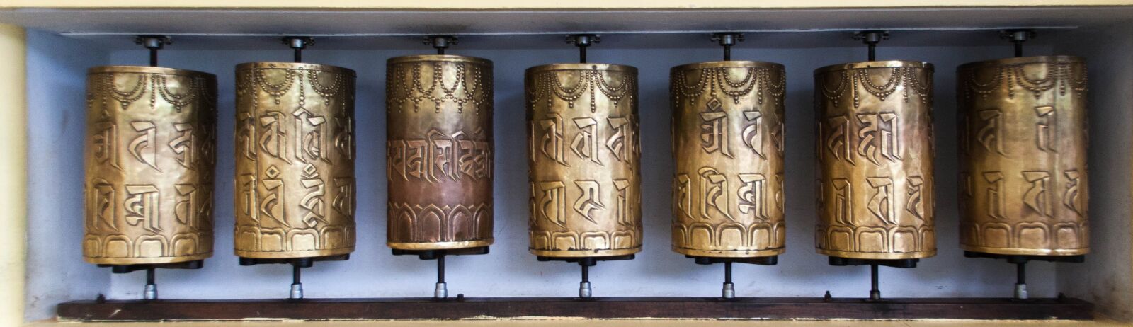 Canon EOS 5D Mark II sample photo. Old, antique, culture photography